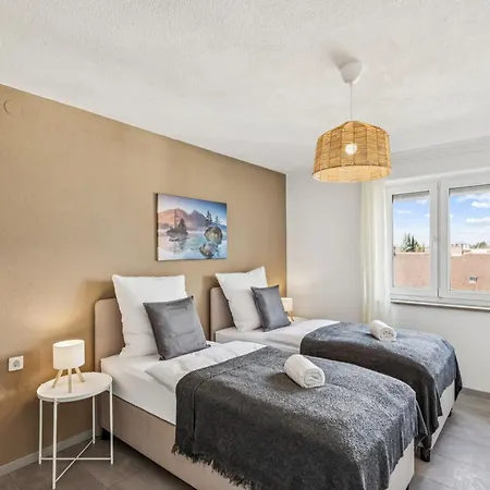 Citynahes 3br-apartment Hotelturmblick Business * Augsburg